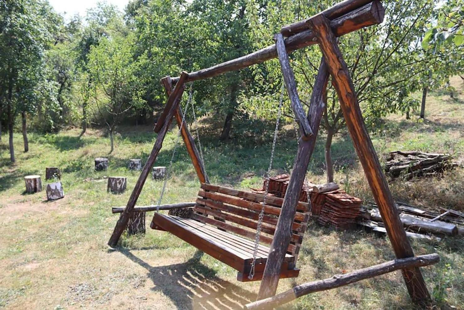 Salas U Bregu In Cheile Carasului Crasova Zewnętrze zdjęcie